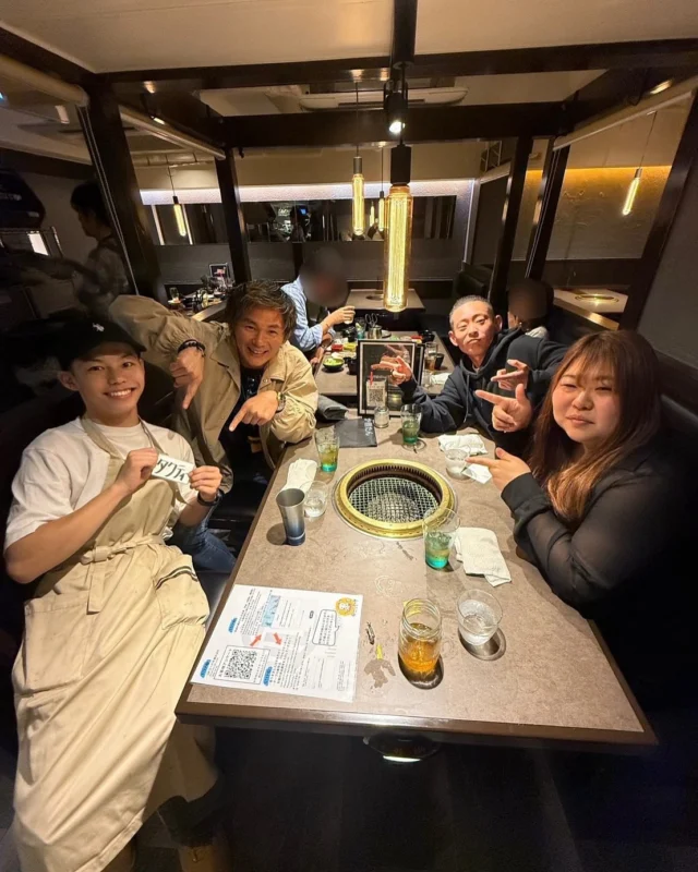 .
先日は東京の数あるお店の中から一心たん助のアメ横店にご来店いただいてありがとうございました。

みなさんが積極的にお名前呼んでくださり、沢山お話しできて私も凄く楽しかったです☺️☺️

ﾀｸﾃｨｰの由来お伝えし忘れたのですが、単純に店長と名前が被っててバイト内でﾀｸﾃｨｰになりました🪽👼

またぜひ東京に来られた際ご来店お待ちしております🙇‍♂️

byﾀｸﾃｨｰ

#一心たん助 #たん助 #牛タン #牛タン食べ放題 #焼肉 #焼肉食べ放題 #上野　#御徒町 #アメ横 #上野グルメ #御徒町グルメ #アメ横グルメ